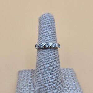 Size 6.25 Sterling Silver X Pattern Cubic Zirconia Gems Ring A5609